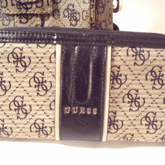 Guess Ladies Chrome Clutch Purse - Picture 3 of 4